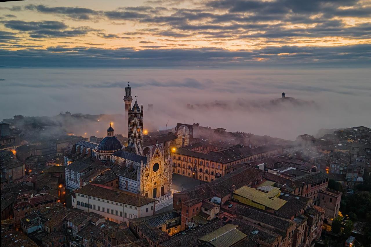 Albergo Tre Donzelle Siena Exteriör bild