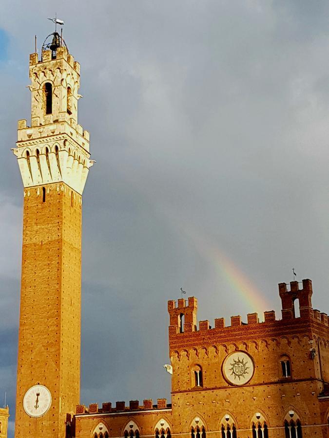 Albergo Tre Donzelle Siena Exteriör bild